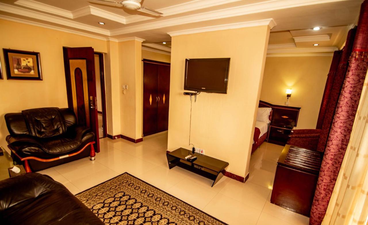 Urban Rose Hotel & Apartments Daressalam Exterior foto